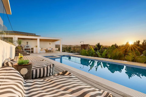 Sanctuary Spaces - Sundowner - Australia Accommodation 1