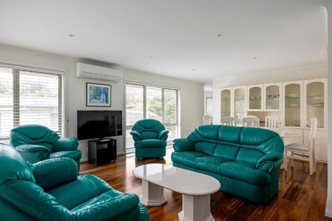 Sand And Foam - Australia Accommodation 1