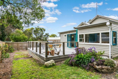 Sand Surf And Sunshine - Australia Accommodation 0