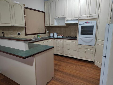 S&S Guest House - Australia Accommodation 3