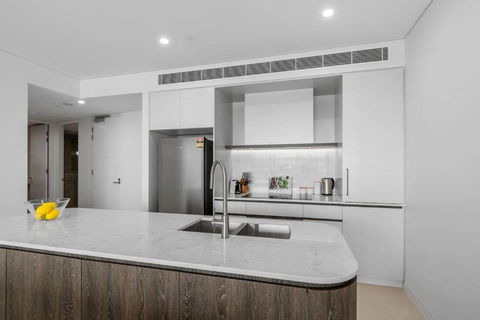 Sailview Escape - A Tranquil Marina Hideaway - Australia Accommodation 2