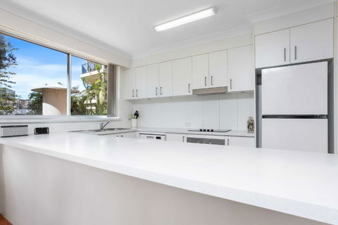 Sandown - Hosted By Burleigh Letting - Australia Accommodation 3