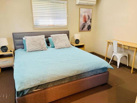Sandstone Point Holiday Home - Australia Accommodation 3