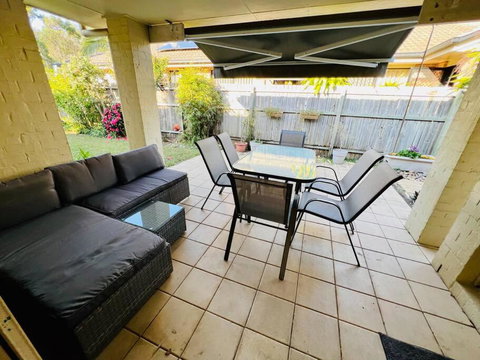Sandstone Point Holiday Home - Australia Accommodation 2