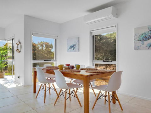 Sandy Cove - Australia Accommodation 3