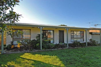 Sandy Escape with Australia Accommodation