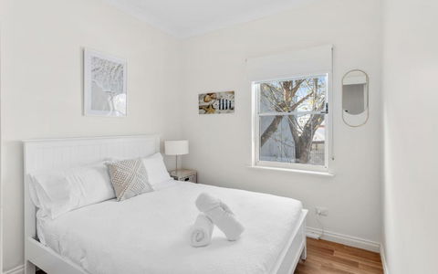 SEA BREEZE @ Smugglers Inn - Australia Accommodation 1