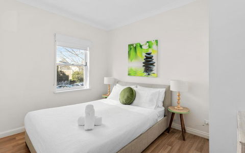SEA BREEZE @ Smugglers Inn - Australia Accommodation 0