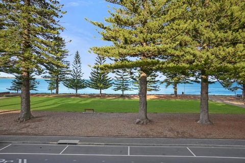 SEABREEZE At Victor Harbor - Australia Accommodation 1