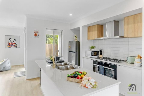 Serenity Stay In Richlands - Australia Accommodation 2