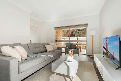 Spacious & Accessibly Friendly 3BR Home In Darley - Australia Accommodation 0