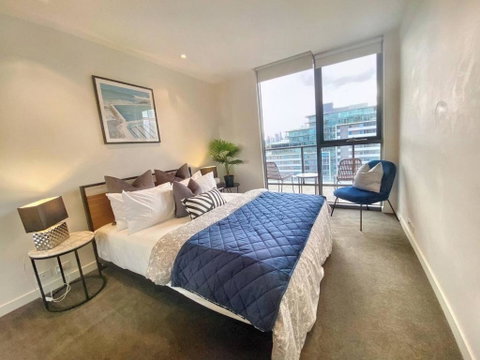 Spacious City Fringe RetreatPool & Free Parking - Australia Accommodation 0