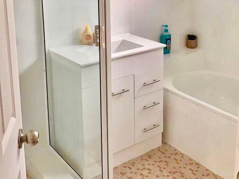 St Marys Affordable 5 Br Cozy House - Australia Accommodation 2