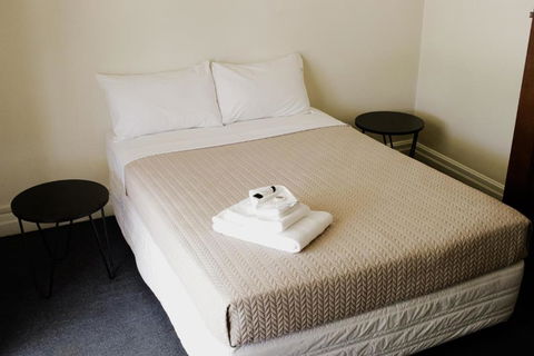 The Australian Hotel St George - Australia Accommodation 2