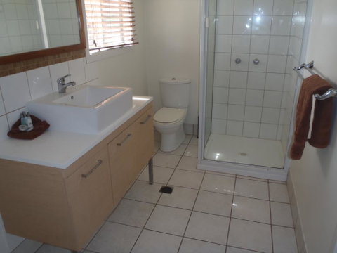 Beachside Holiday Units - Australia Accommodation 1