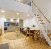Beachside luxury loft apartment - Australia Accommodation