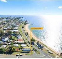 Beachside Queenslander - Australia Accommodation