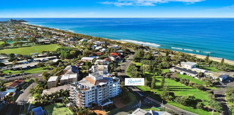 Beachside Resort Kawana Waters - Australia Accommodation 4