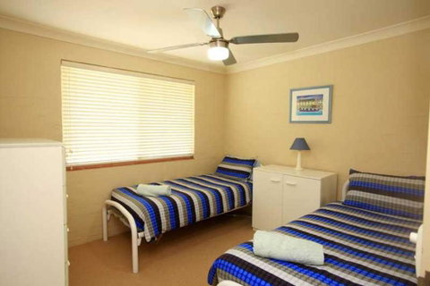 BEACHSIDE VILLA 2 - Australia Accommodation 1