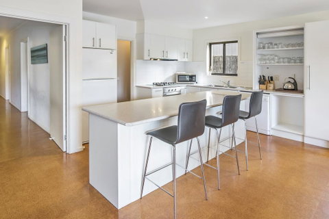 Beachside Vista - Australia Accommodation 3