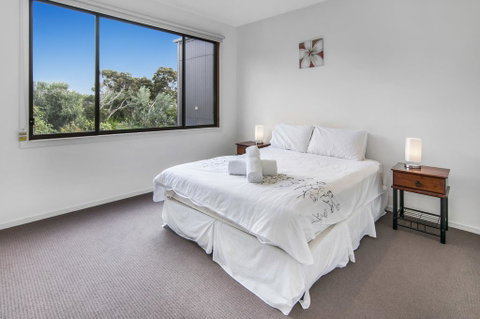 Beachside Vista - Australia Accommodation 2