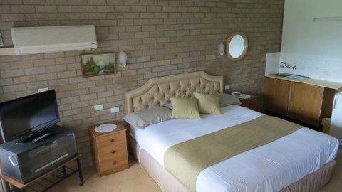 Beachview Motel - Adults Only - Australia Accommodation 1