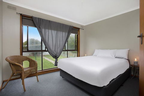 Beacon Point House - Australia Accommodation 3