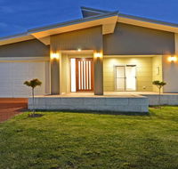 Beaufortia Views - Australia Accommodation