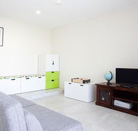 Beautiful Coastal Family-Sized Home - Australia Accommodation
