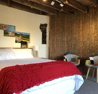 Bed in a Shed Too - Australia Accommodation