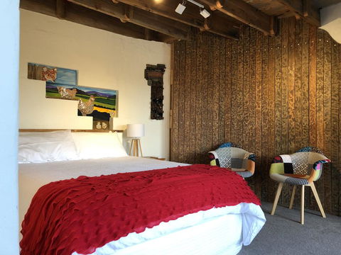 Bed In A Shed Too - Australia Accommodation 0