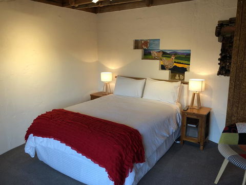 Bed In A Shed Too - Australia Accommodation 2