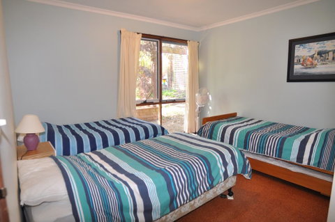 BEECHWOOD - SURF SIDE - Australia Accommodation 3