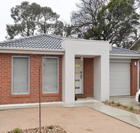 Beischer Apt A - Australia Accommodation