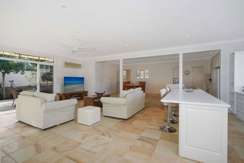 Bella House - Australia Accommodation 1