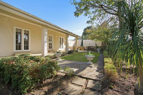 Bella House - Australia Accommodation 3