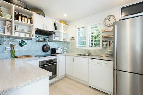 Best Beachside Location In Clovelly With Parking! - Australia Accommodation 3