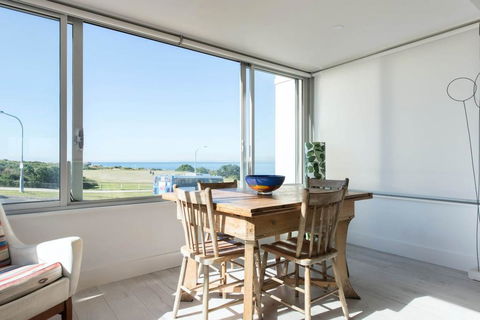 Best Beachside Location In Clovelly With Parking! - Australia Accommodation 0