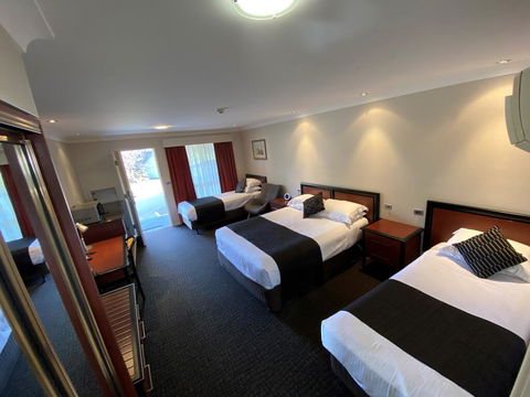 Best Western Plus All Settlers Motor Inn - Australia Accommodation 1