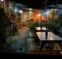 Bev and Mick's International Backpackers at Mcmahon's - Australia Accommodation