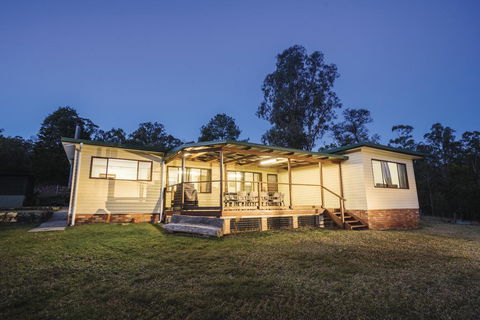 Big Yango House - Australia Accommodation 0