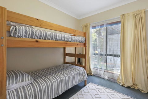 Bimini House - Australia Accommodation 2