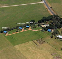 Black Cockatoo Cottages - Australia Accommodation