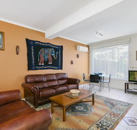 Black Dolphin Waterfront Apartment - Australia Accommodation