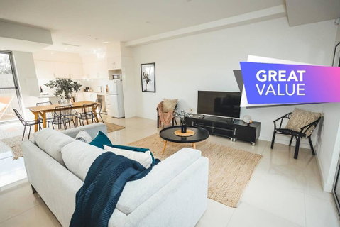 Blue Gum On First Ave - CBD Fringe, WiFi, Netflix - Australia Accommodation 0