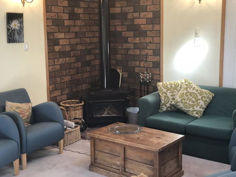 Blue Range Cottage - Australia Accommodation 3