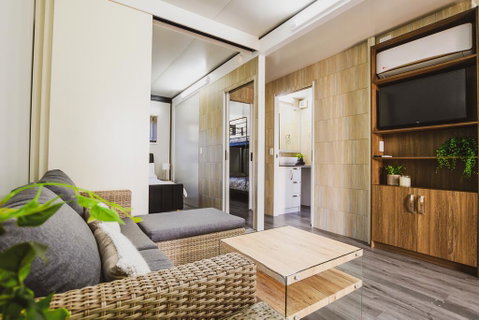 Blue Sapphire Village - Australia Accommodation 0