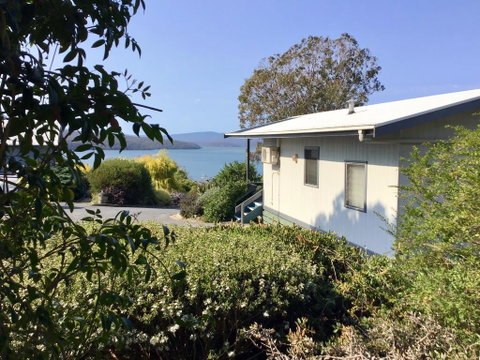 Blue Waters Holiday Cottages - Australia Accommodation 0