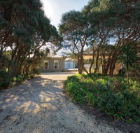 Bluetopia - Sparkling Solar Heated Pool - Australia Accommodation