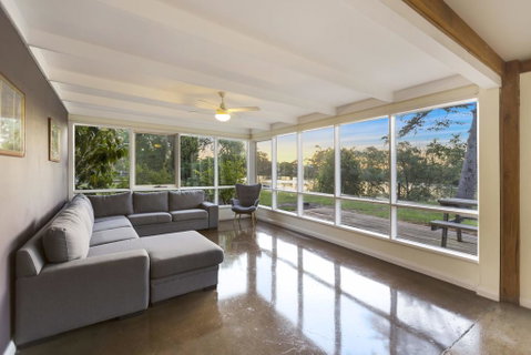 Bluff View River House - Stunning Riverfront - Australia Accommodation 3